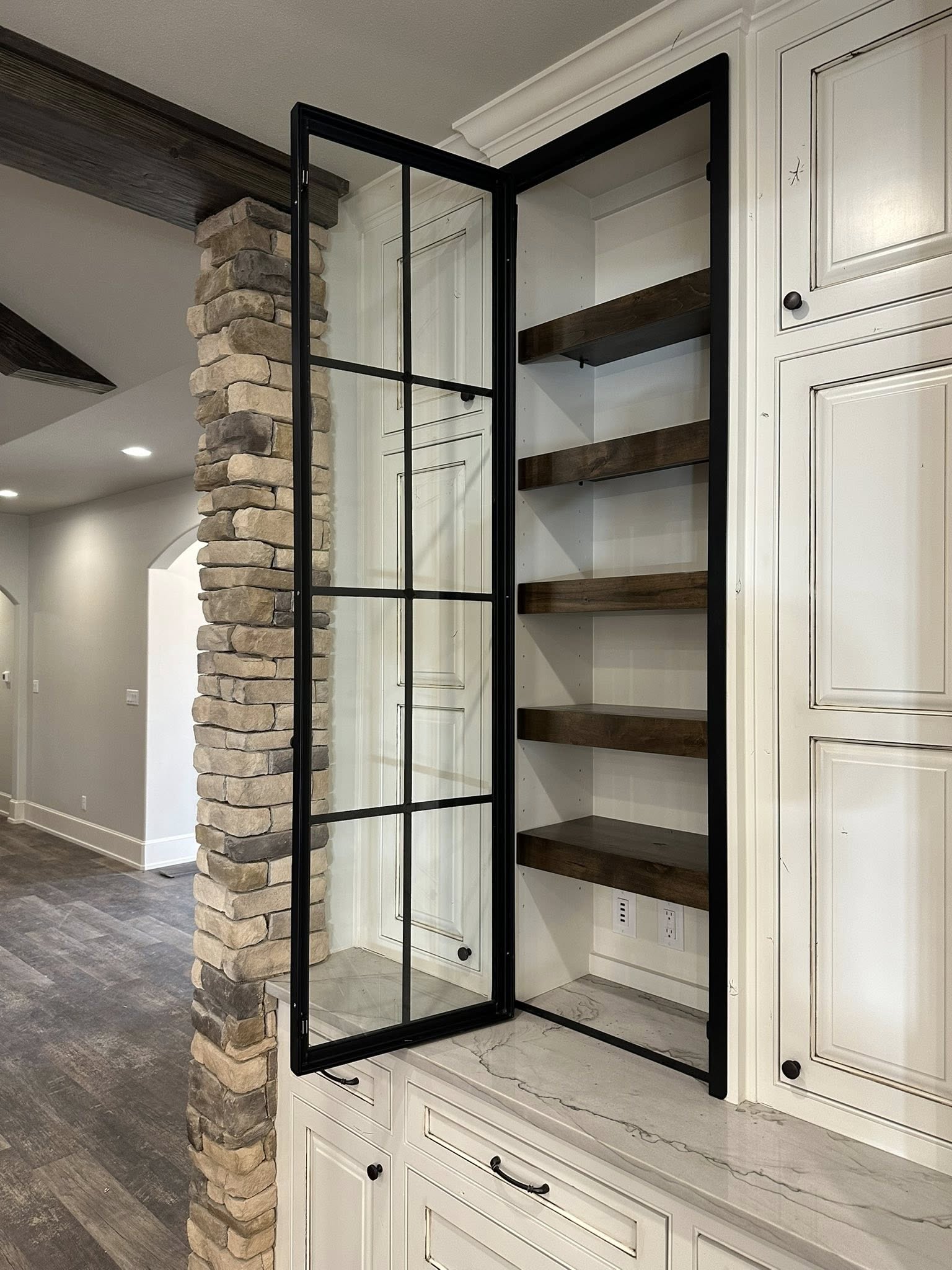 Gallery photo